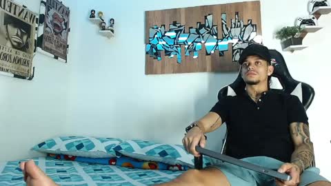 Adam y pitter online show from April 12, 2:26 am