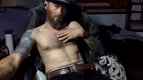 froski666 online show from May 19, 3:35 am