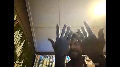 Warwick online show from November 27, 10:30 am