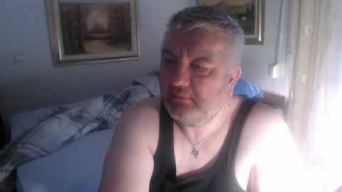 fukingcrazy online show from April 10, 8:32 am