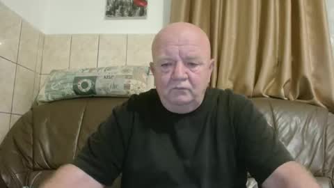 fullballs6 online show from October 17, 2:37 am