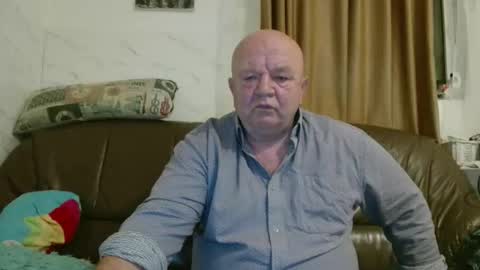 fullballs6 online show from December 19, 3:36 am