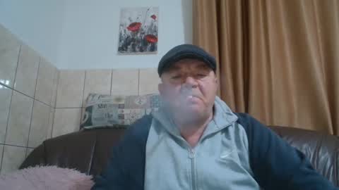 fullballs6 online show from December 20, 11:47 pm