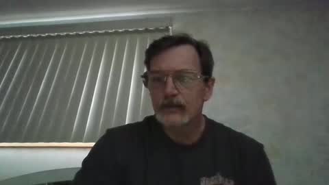 Snapshot of fxson8 chatting on March 6, 11:58 am fxson8 online show from March 6, 11:58 am