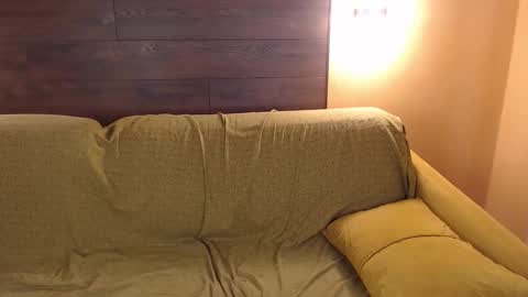 Ian online show from February 28, 6:12 am