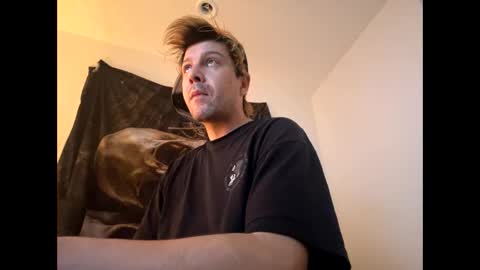 yeeah online show from December 11, 6:37 am