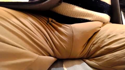 Snapshot of gae89tano chatting on March 7, 8:22 pm gae89tano online show from March 7, 8:22 pm