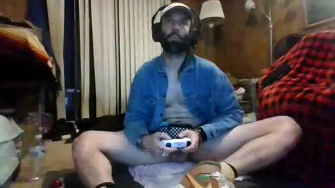 gamerfiend420 online show from November 17, 4:37 am