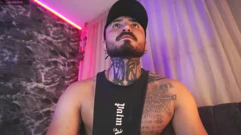 Chris  Dont forget to gift me thumb up Its very important to me and makes me happy AF  online show from February 9, 5:34 am