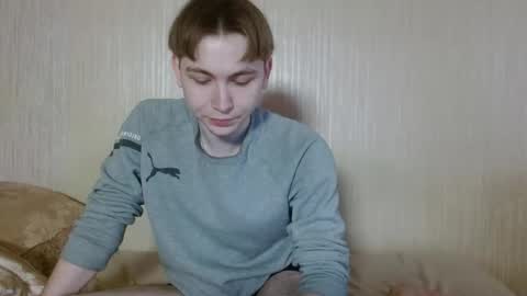 gary_snail33257 online show from December 1, 6:27 am