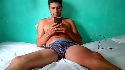 Snapshot of gatorem chatting on March 1, 6:11 pm Feidddd online show from March 1, 6:11 pm