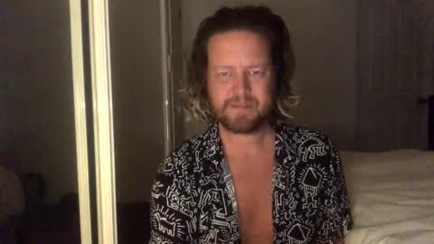 gcsurfer81 online show from October 27, 9:00 am