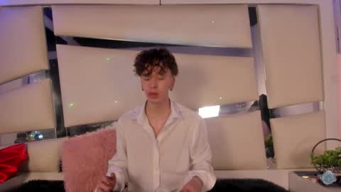 genesis_js online show from December 5, 4:52 am