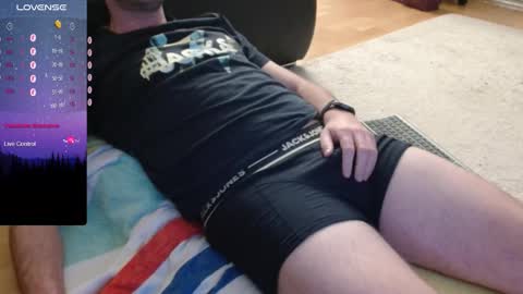 Nick online show from January 10, 8:44 pm