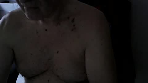 Snapshot of gh1952ma chatting on February 10, 1:01 pm Gisse online show from February 10, 1:01 pm