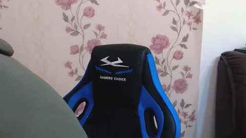 Gianni online show from March 2, 10:22 am