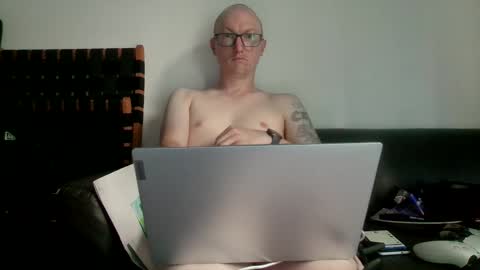 GingerbreadDan online show from December 4, 7:50 am