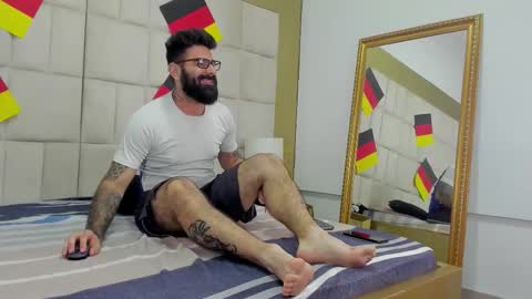 GIO AND LORENZ online show from September 30, 3:04 pm