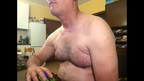 giovanni_1964 online show from May 30, 3:06 am