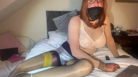 girlyfetish online show from April 15, 3:56 pm