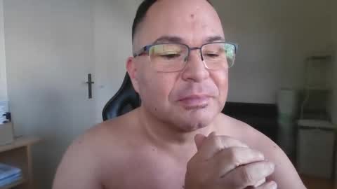 giulio203 online show from March 8, 1:04 pm