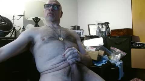 glaikind925958 online show from April 4, 3:58 am