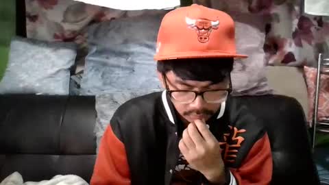 glennbunnylovedaddy69 online show from September 9, 12:26 pm