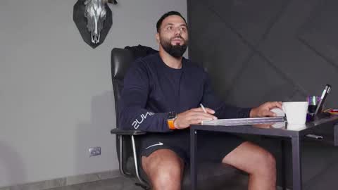 Matthew .. for short call me Matt online show from September 22, 10:20 pm