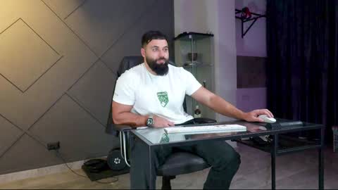 Matthew .. for short call me Matt online show from January 13, 7:53 pm