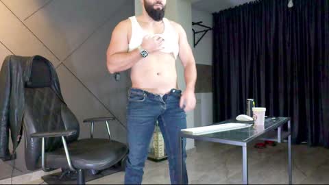 Matthew .. for short call me Matt online show from January 6, 4:04 am