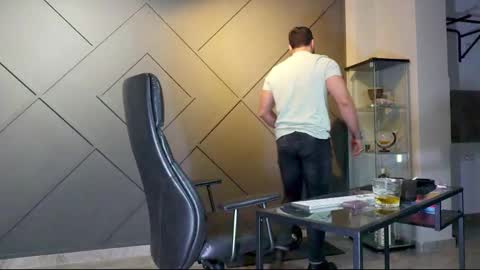 Matthew .. for short call me Matt online show from February 26, 2:37 am