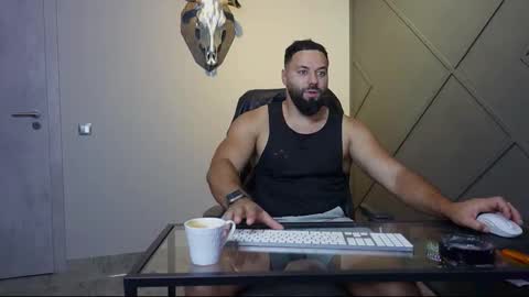 Matthew .. for short call me Matt online show from September 10, 6:28 pm