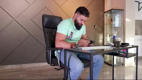 Matthew .. for short call me Matt online show from February 14, 1:40 pm