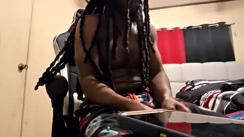 glomightyj online show from December 23, 6:00 am