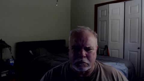 Snapshot of gmctruckguy chatting on October 15, 5:42 pm gmctruckguy online show from October 15, 5:42 pm