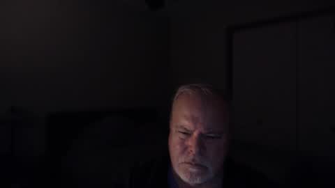 Snapshot of gmctruckguy chatting on January 23, 11:05 pm gmctruckguy online show from January 23, 11:05 pm