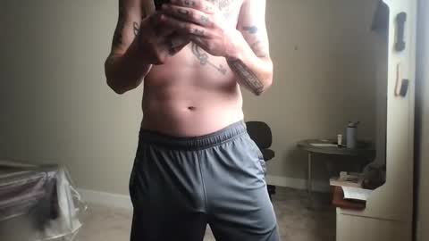 Snapshot of gnarlybarly2 chatting on January 6, 4:02 pm gnarlybarly2 online show from January 6, 4:02 pm