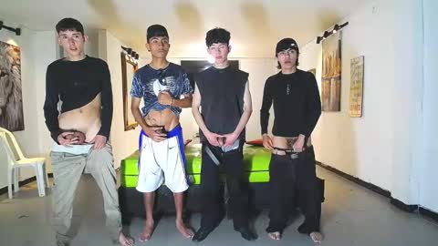 THOMAS AND DAMIAND online show from January 5, 7:50 pm