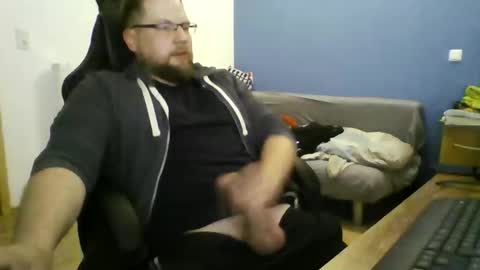 gnik_labinnah online show from May 21, 9:08 pm