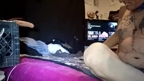 KCKK HOTTEST IN THE BAY online show from January 7, 12:43 pm