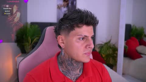 goldenatlasx online show from February 19, 7:32 pm