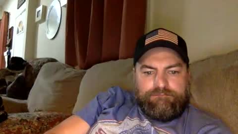 greenmantis13 online show from December 12, 3:32 am