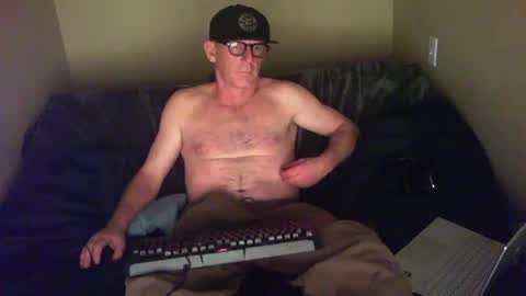 greenrooster1 online show from October 12, 8:08 am