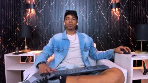 GregorySforza online show from November 11, 12:32 pm