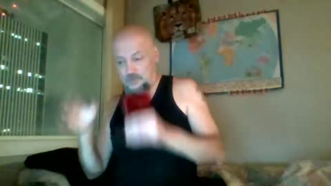 Snapshot of gregrev chatting on December 17, 2:33 am gregrev online show from December 17, 2:33 am