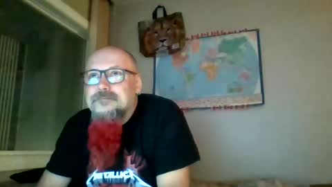Snapshot of gregrev chatting on December 15, 3:02 am gregrev online show from December 15, 3:02 am
