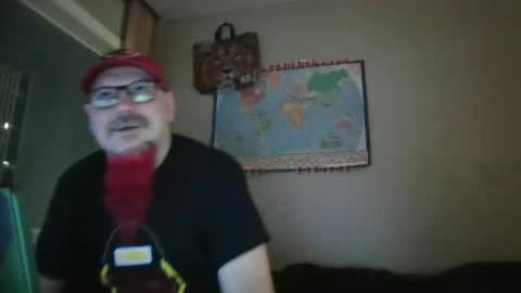 Snapshot of gregrev chatting on February 5, 1:15 am gregrev online show from February 5, 1:15 am