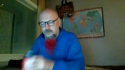 Snapshot of gregrev chatting on December 13, 3:38 am gregrev online show from December 13, 3:38 am