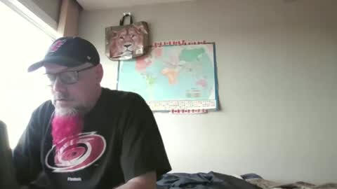 Snapshot of gregrev chatting on February 28, 12:32 am gregrev online show from February 28, 12:32 am