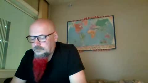 Snapshot of gregrev chatting on December 11, 2:11 am gregrev online show from December 11, 2:11 am